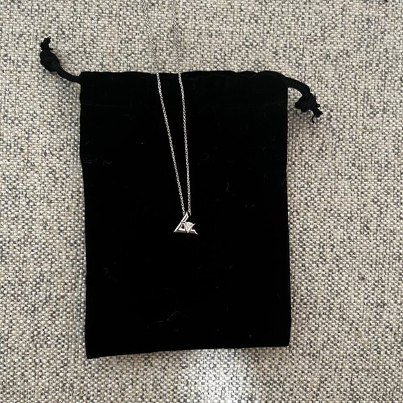 Louis Vuitton Necklace - Picture 3 of 3